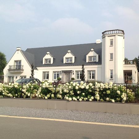 B&B Villa Reynaert Opoeteren Kültér fotó
